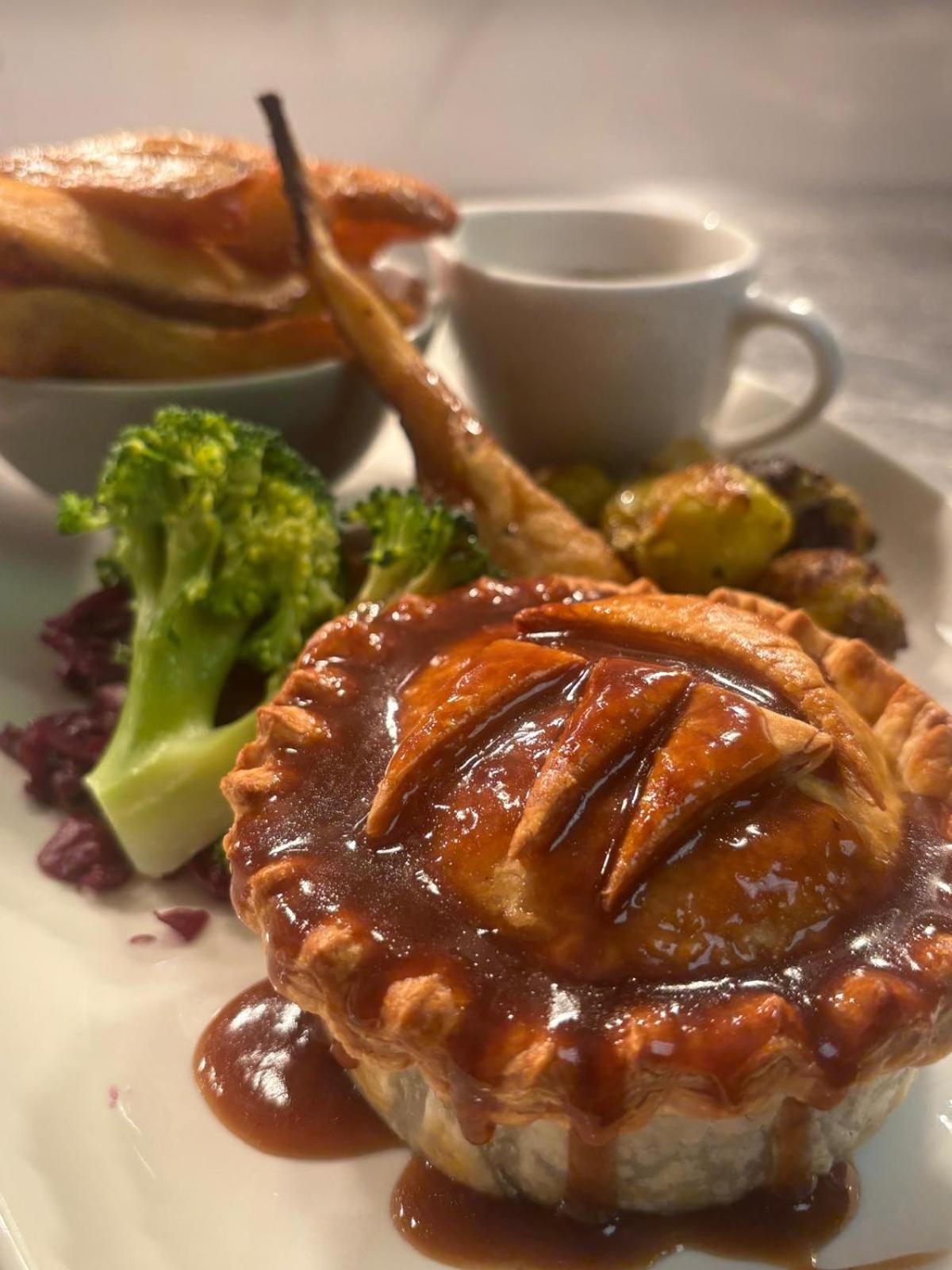 The Ship Inn Oundle Esterno foto