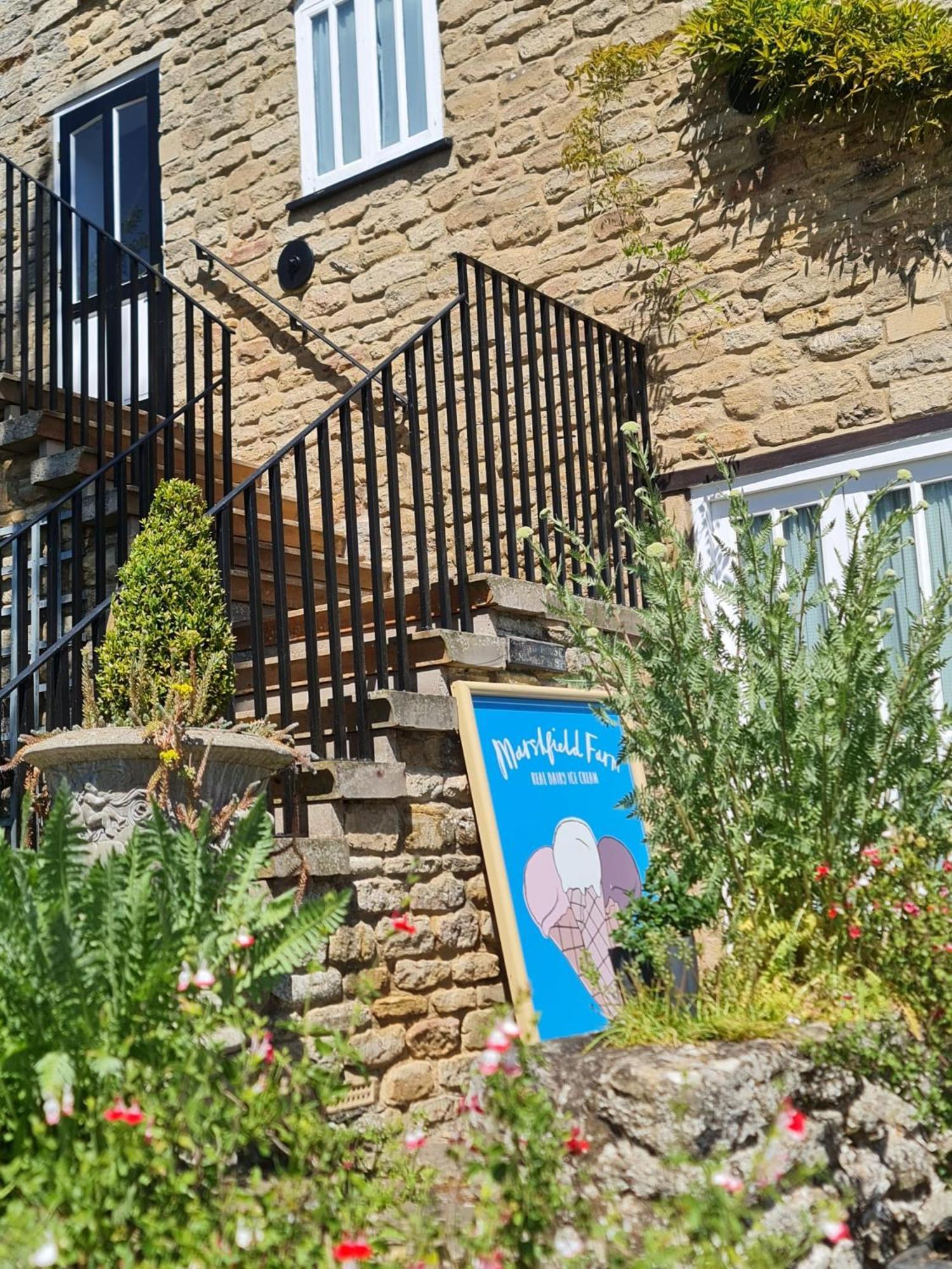 The Ship Inn Oundle Esterno foto